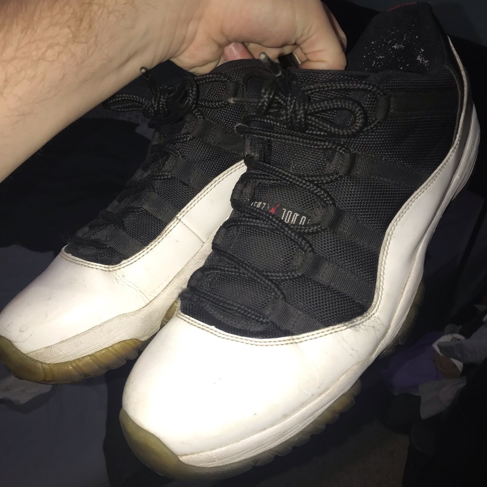 Tuxedo 11 low